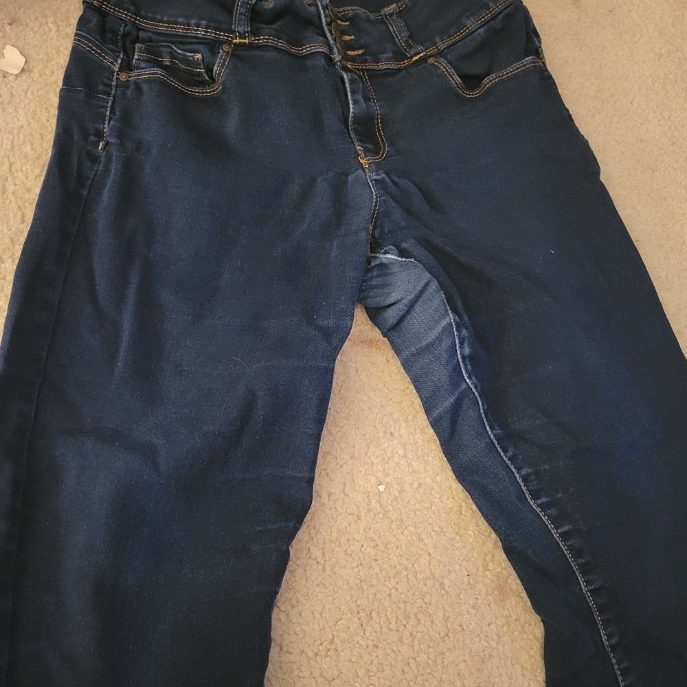 High-waisted dark skinny jeans